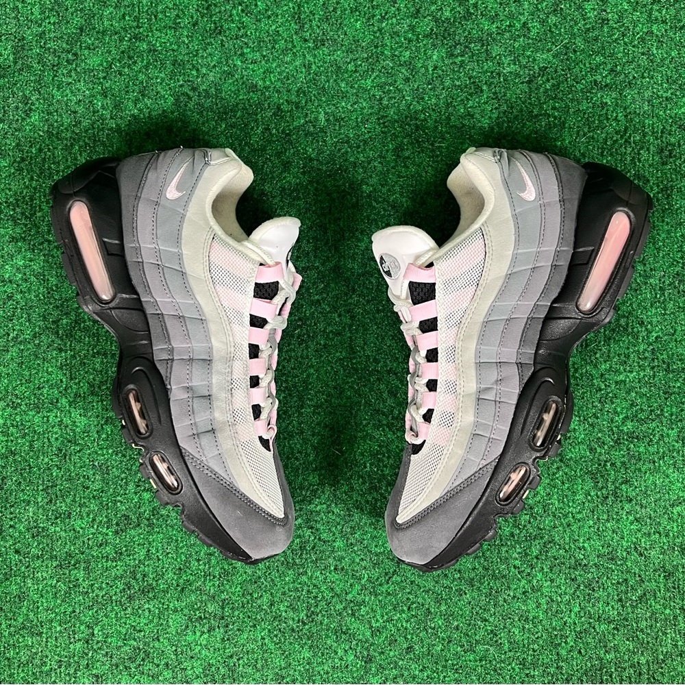 Nike Air Max 95 Gunsmoke Pink Foam Grey White Black Mens 9.5
